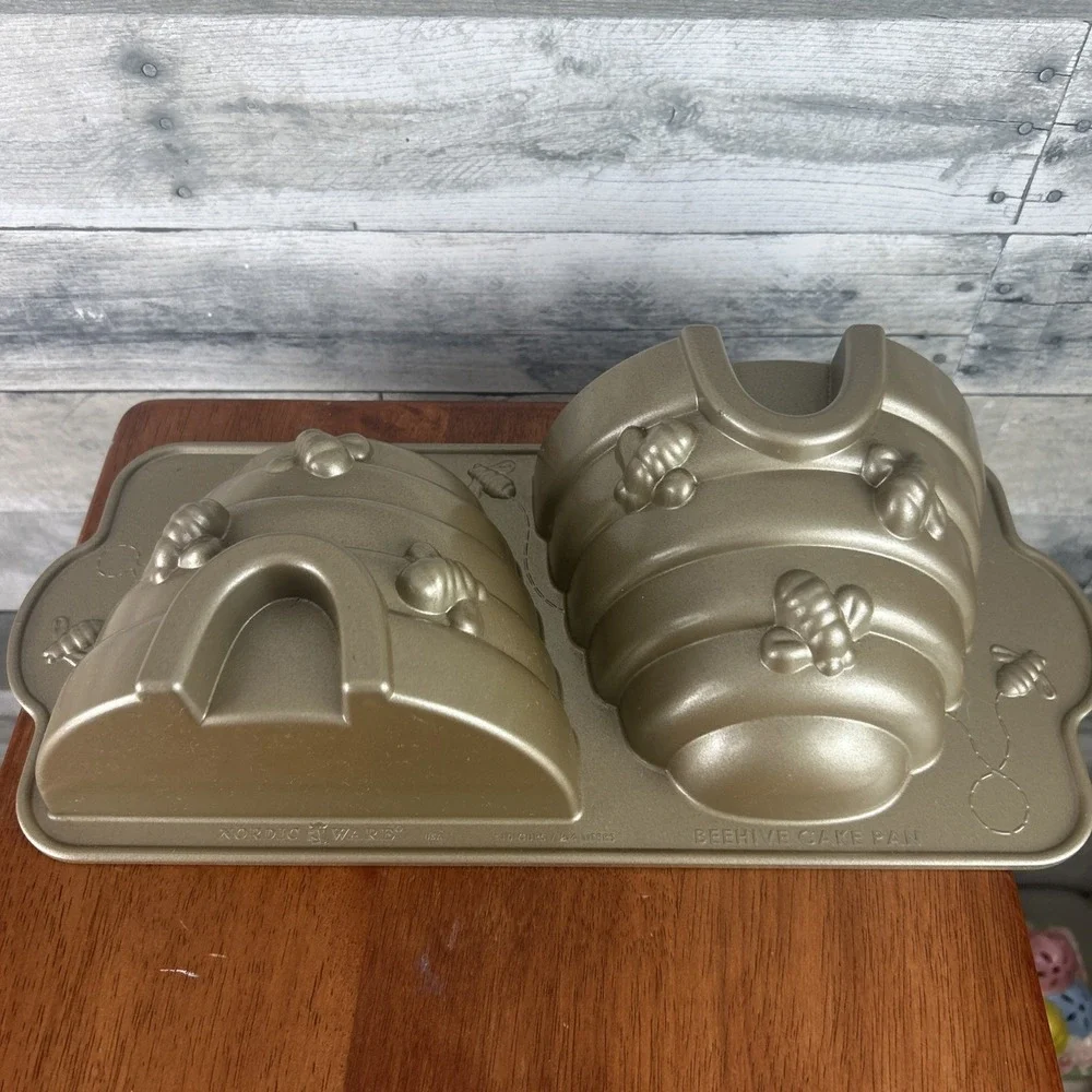 Nordic Ware Beehive Cake Pan 10 Cup